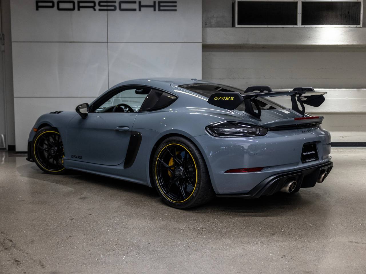 2025 Porsche 718 718 Cayman GT4 RS
