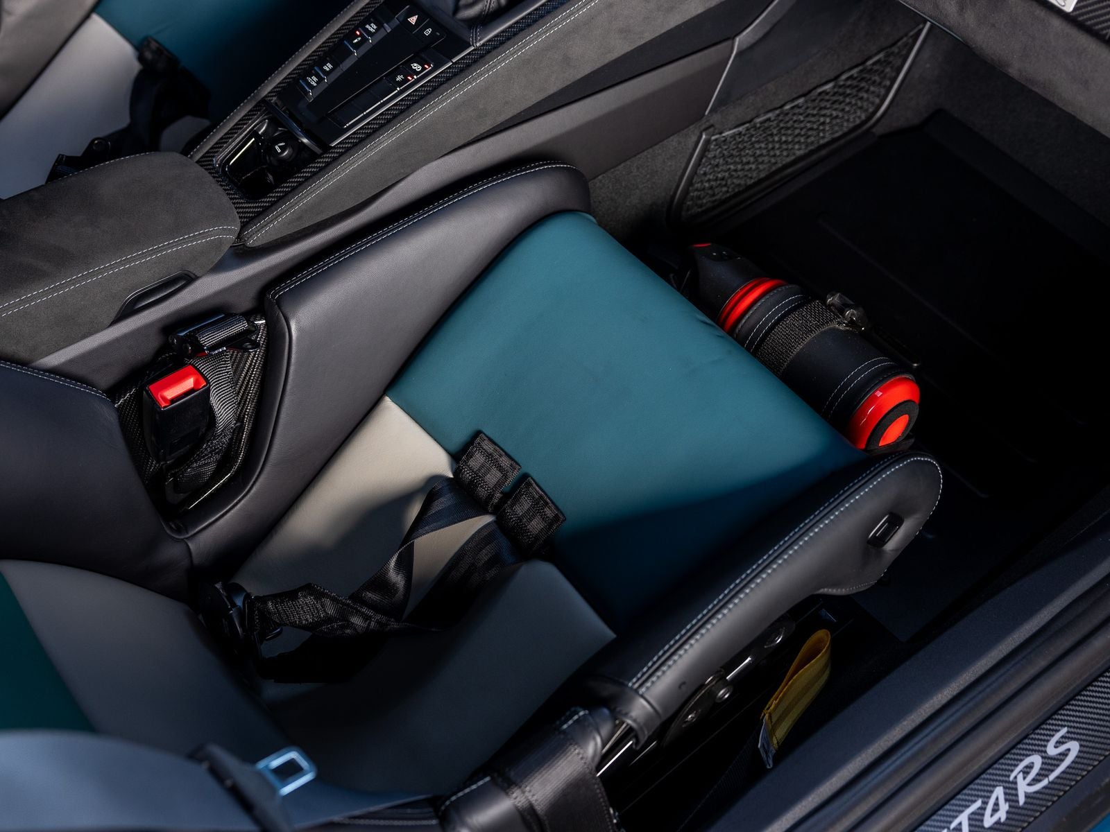 2023 Porsche 718 Cayman GT4 RS