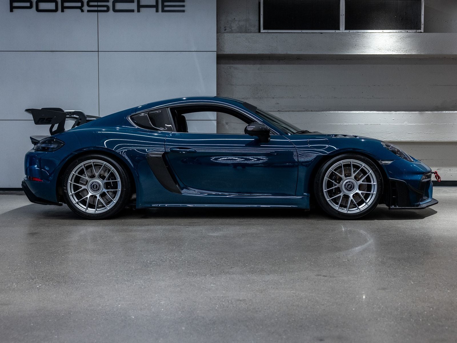 2023 Porsche 718 Cayman GT4 RS