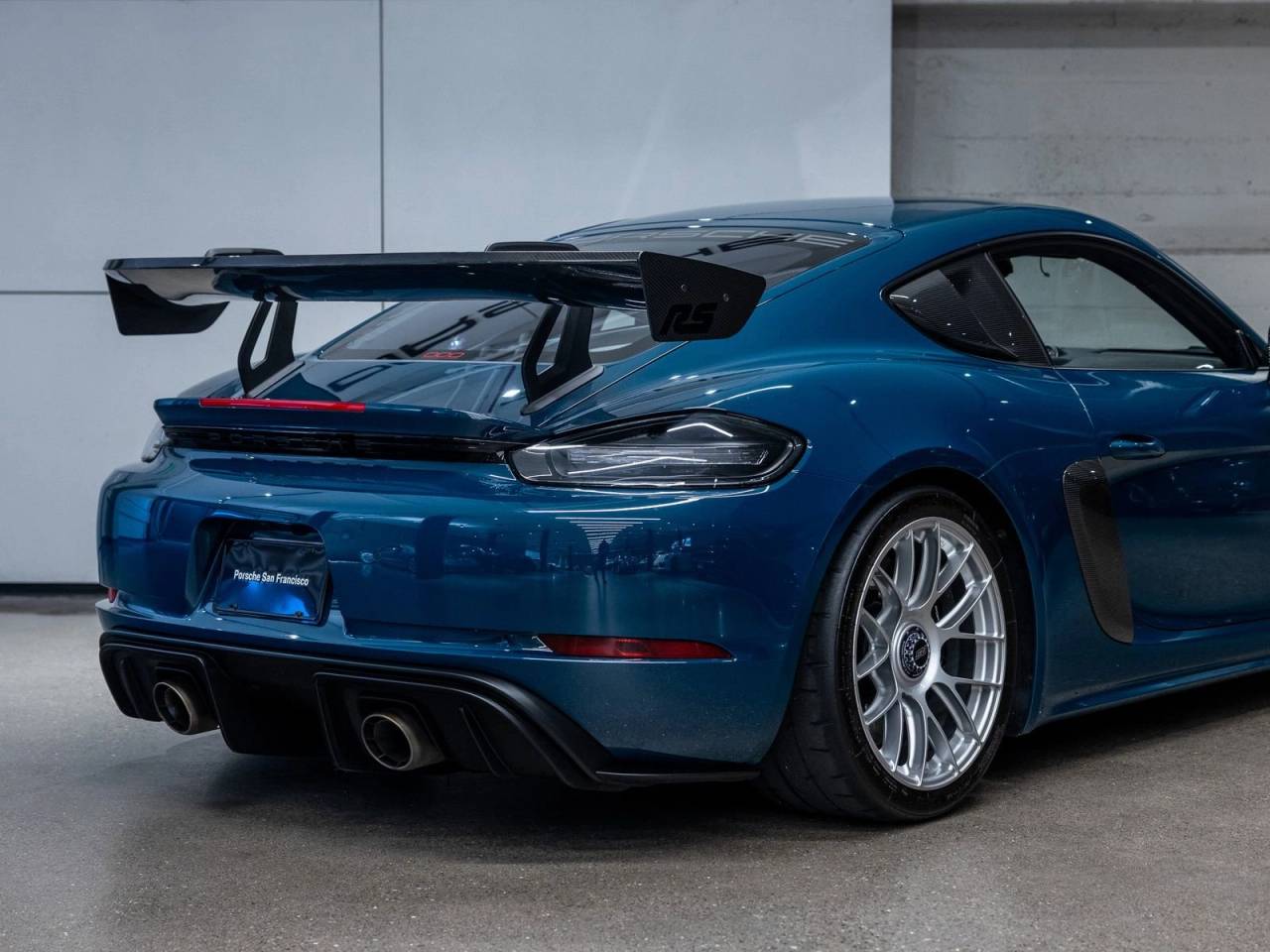 2023 Porsche 718 Cayman GT4 RS