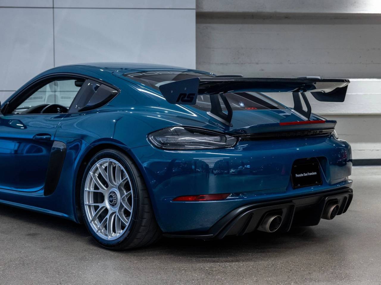 2023 Porsche 718 Cayman GT4 RS