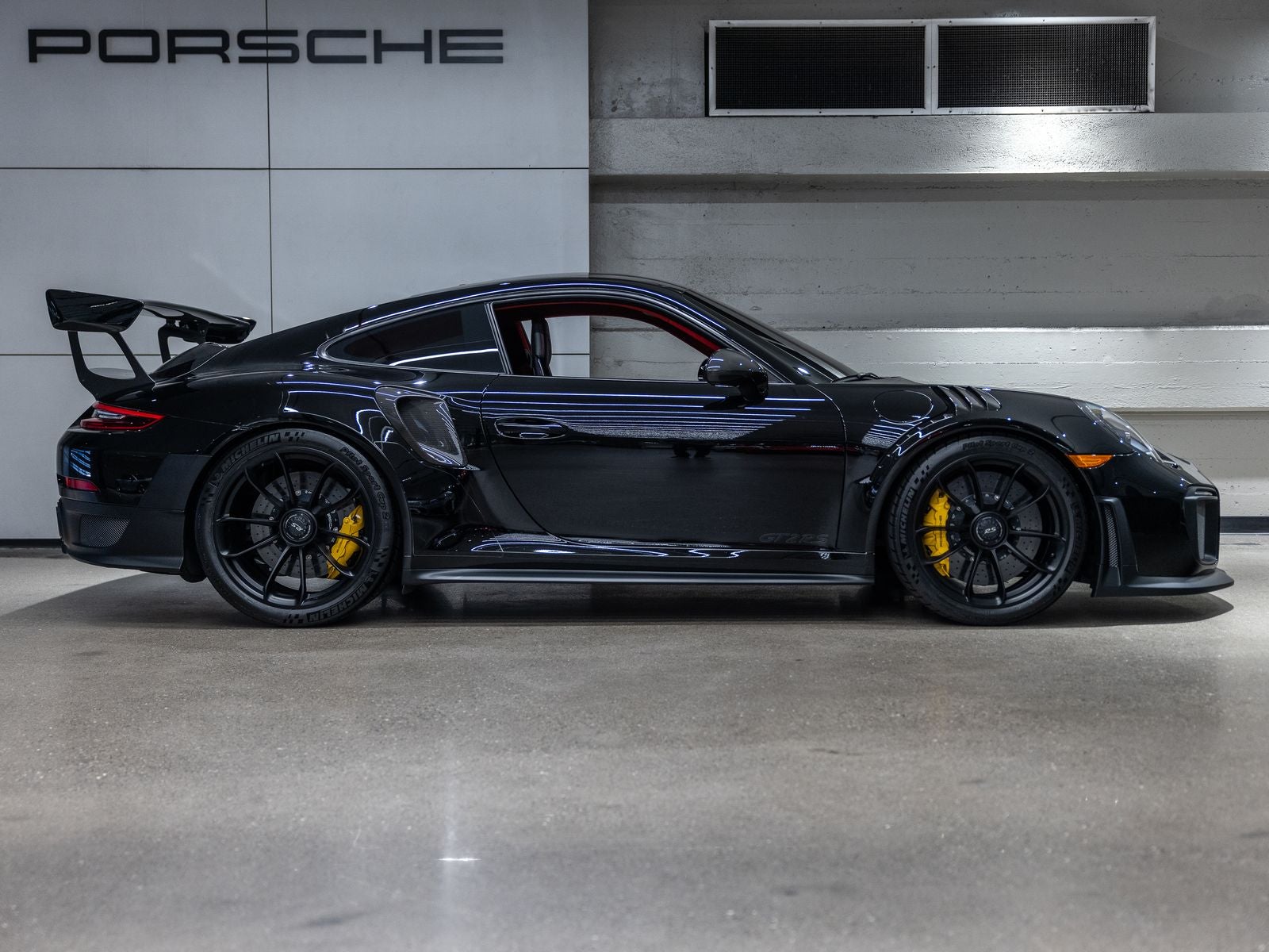 2018 Porsche 911 GT2 RS