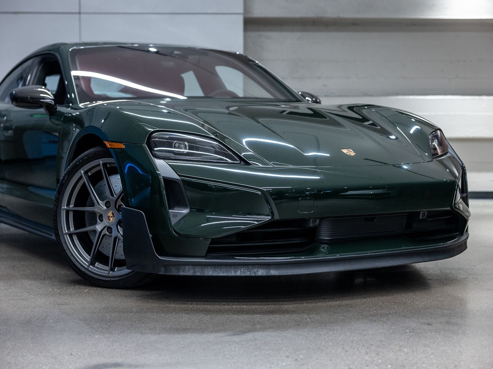 2025 Porsche Taycan Turbo GT w/Weissach Package