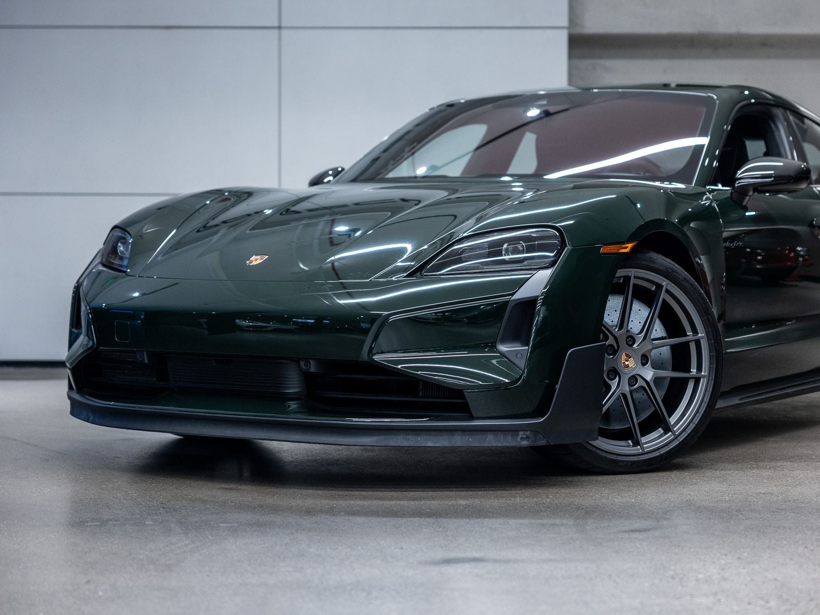 2025 Porsche Taycan Turbo GT w/Weissach Package