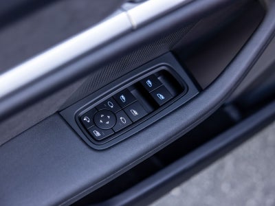 2025 Porsche Taycan Turbo GT w/Weissach Package