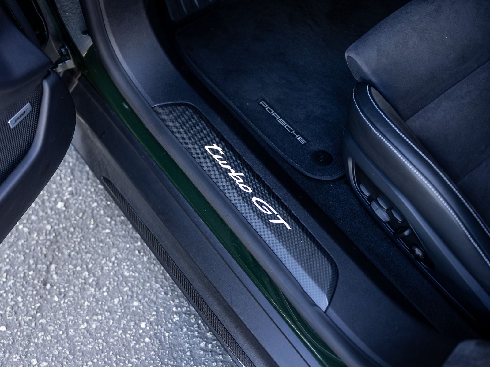 2025 Porsche Taycan Turbo GT w/Weissach Package