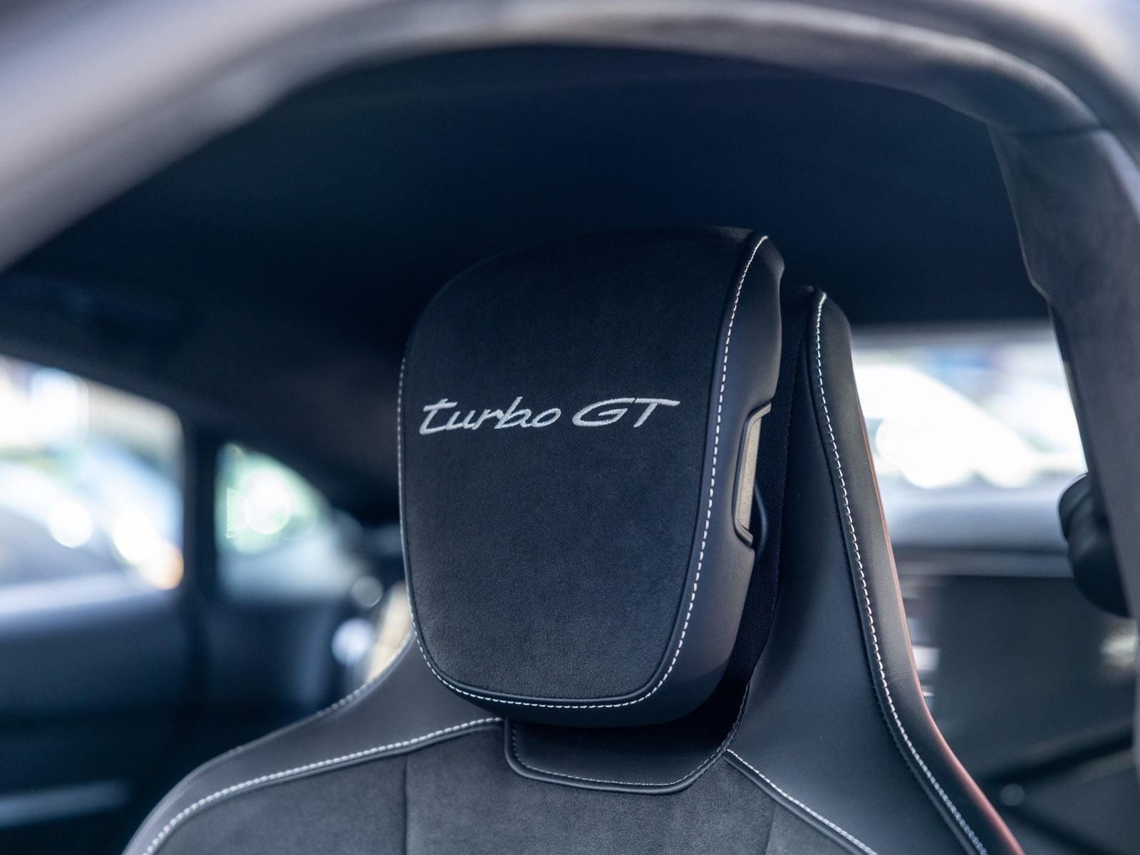 2025 Porsche Taycan Turbo GT w/Weissach Package