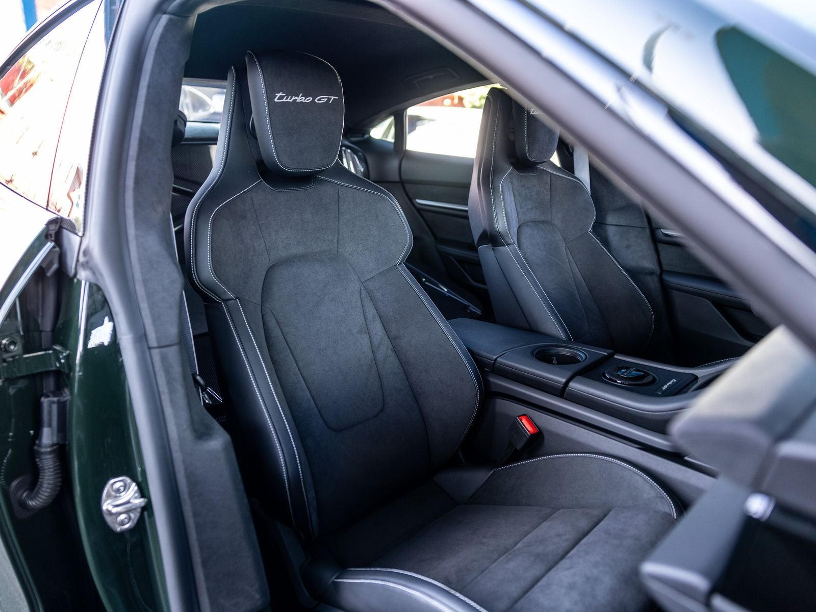 2025 Porsche Taycan Turbo GT w/Weissach Package