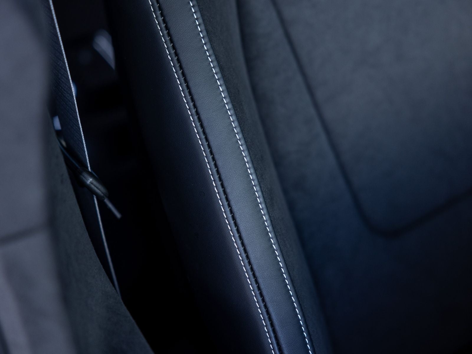 2025 Porsche Taycan Turbo GT w/Weissach Package