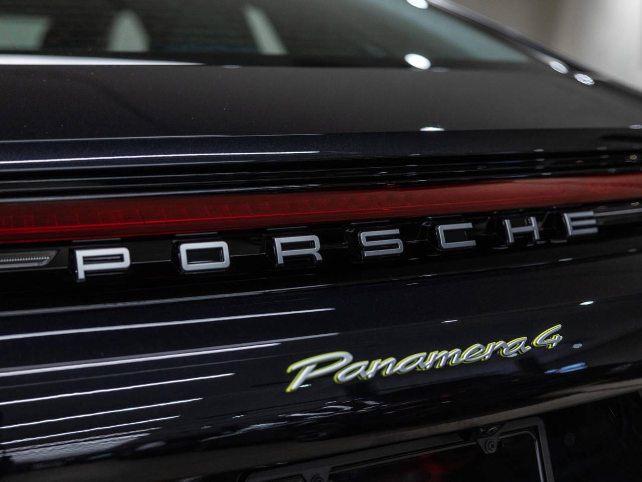 2026 Porsche Panamera Panamera 4 E-Hybrid