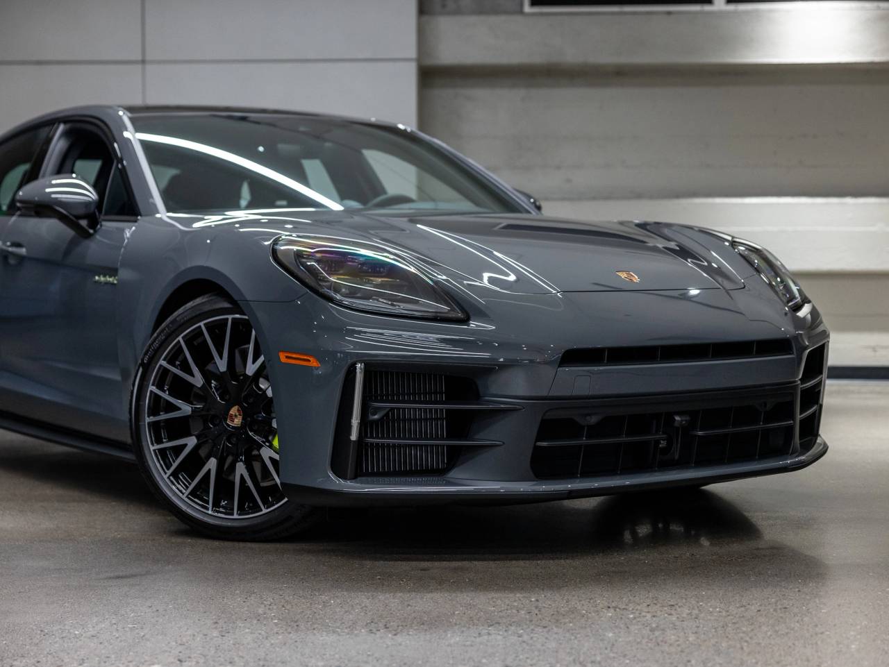 2026 Porsche Panamera Panamera 4 E-Hybrid
