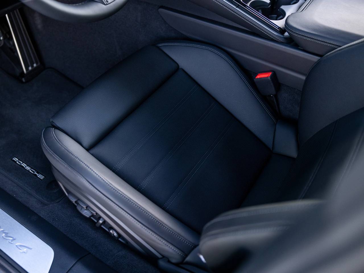 2026 Porsche Panamera Panamera 4 E-Hybrid