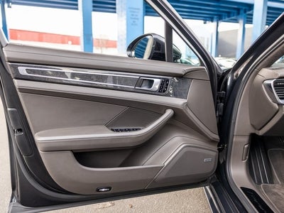 2019 Porsche Panamera Panamera GTS