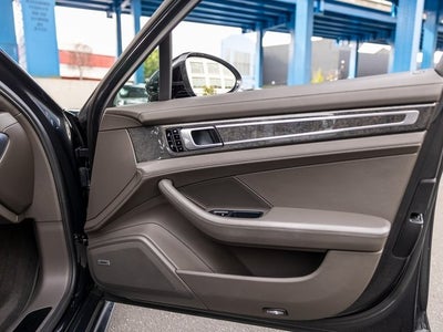 2019 Porsche Panamera Panamera GTS