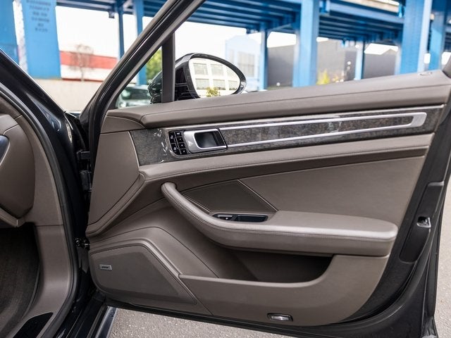 2019 Porsche Panamera Panamera GTS