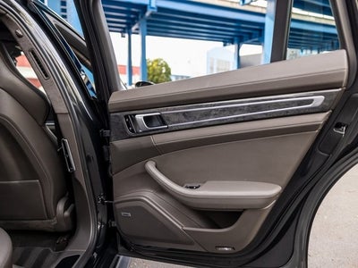 2019 Porsche Panamera Panamera GTS