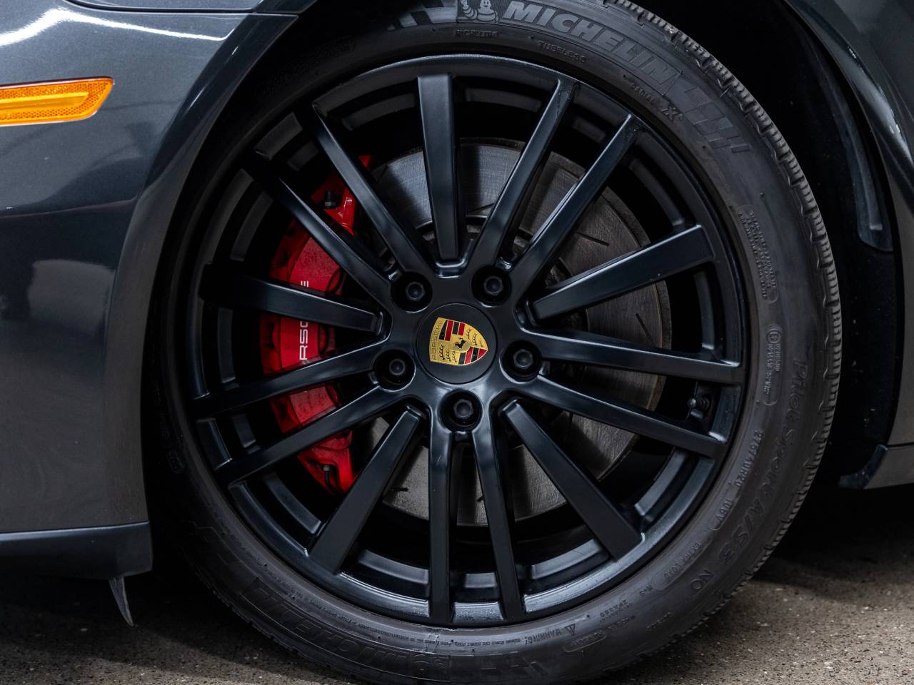 2019 Porsche Panamera Panamera GTS