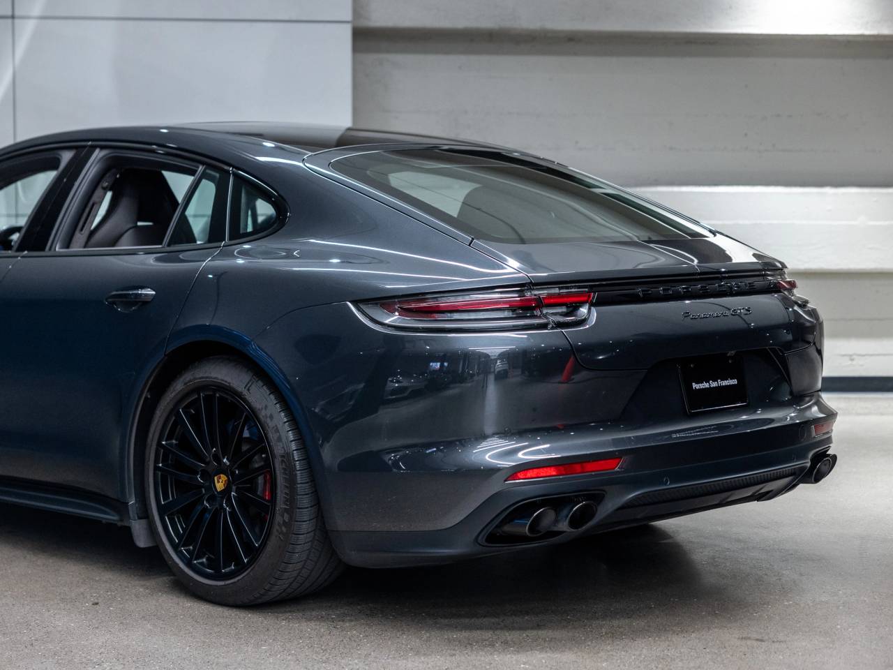 2019 Porsche Panamera Panamera GTS