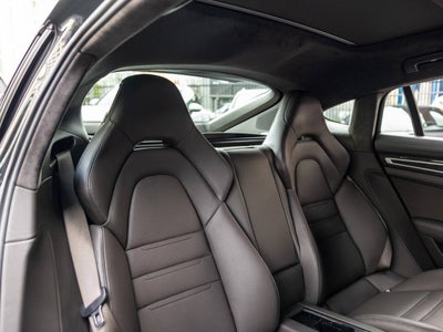 2019 Porsche Panamera Panamera GTS
