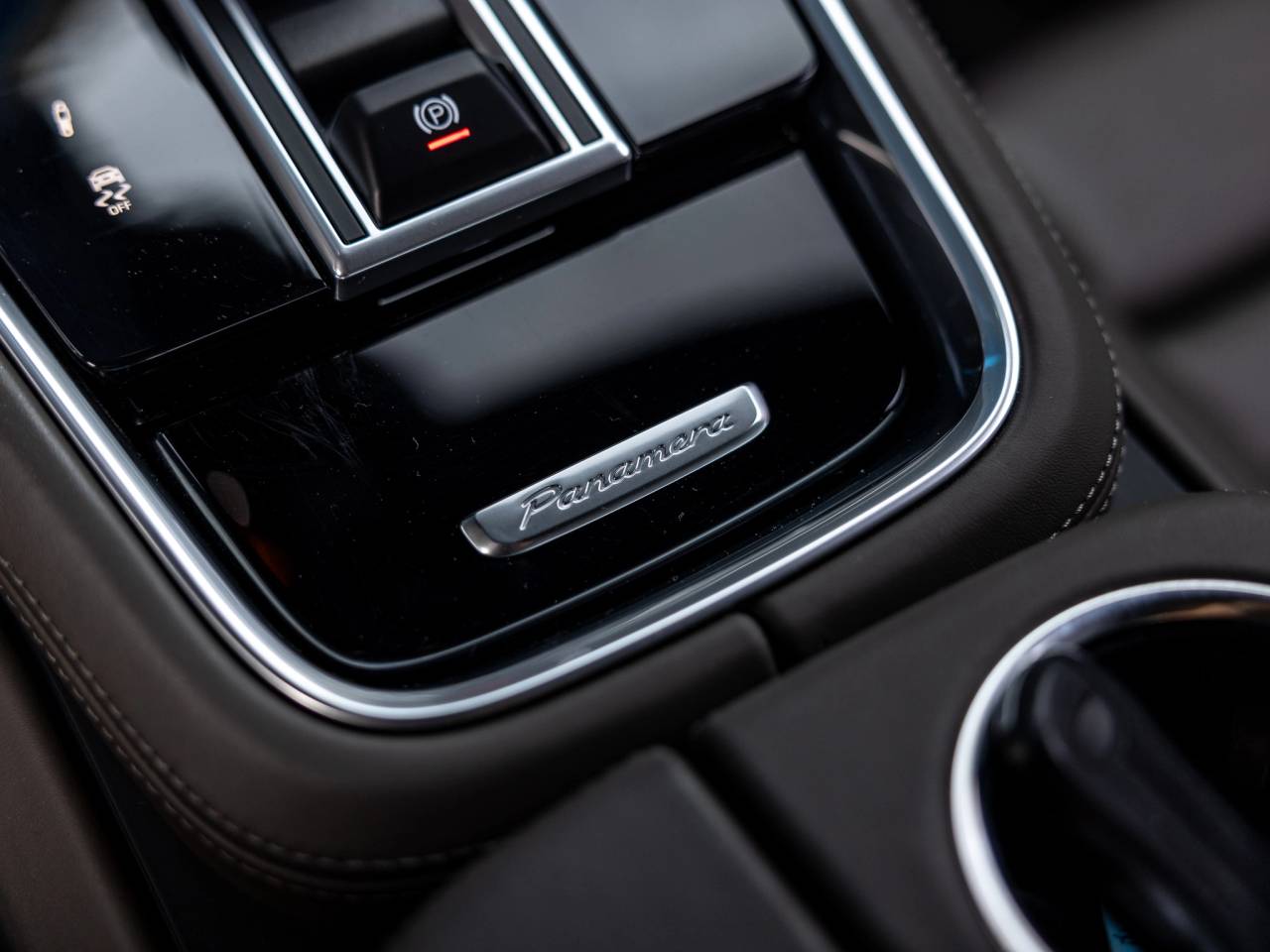 2019 Porsche Panamera Panamera GTS