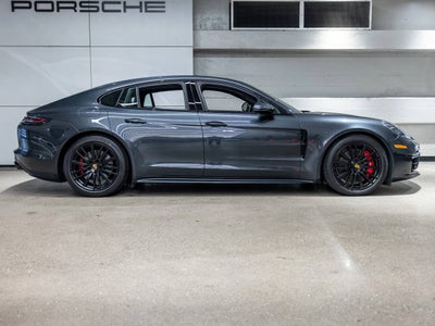 2019 Porsche Panamera Panamera GTS