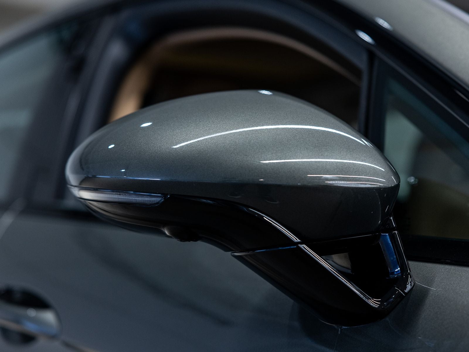 2023 Porsche Panamera Platinum Edition