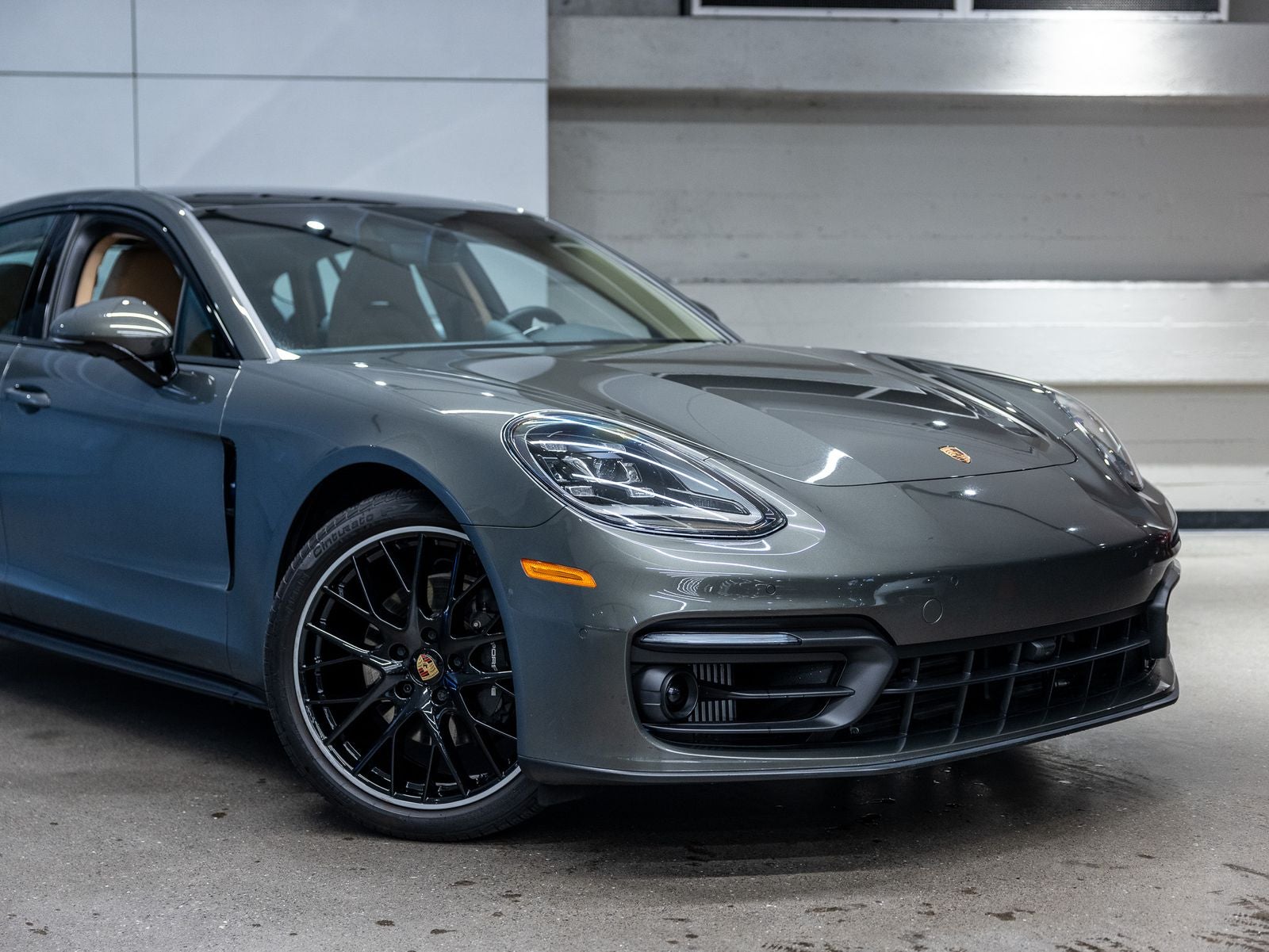 2023 Porsche Panamera Platinum Edition