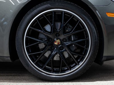 2023 Porsche Panamera Platinum Edition