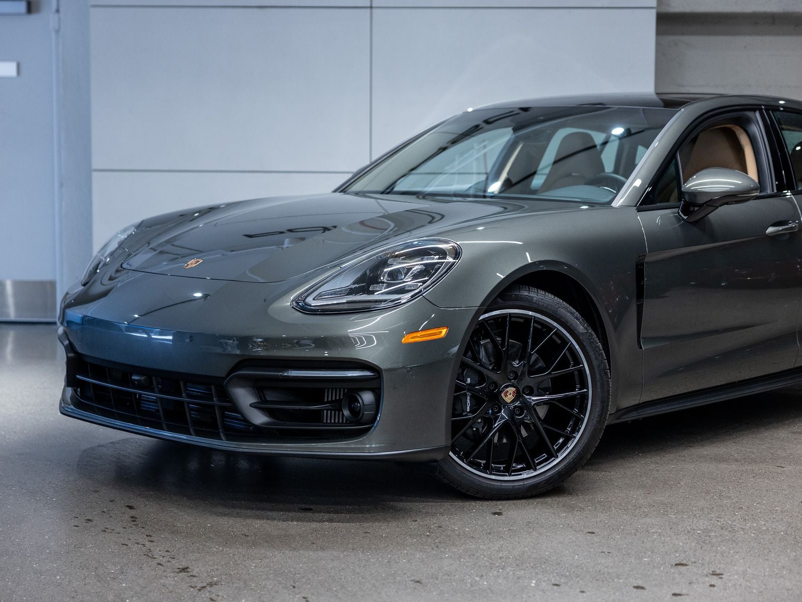 2023 Porsche Panamera Platinum Edition