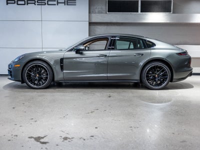 2023 Porsche Panamera Platinum Edition