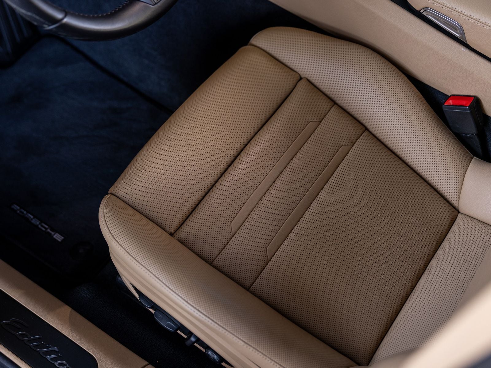 2023 Porsche Panamera Platinum Edition