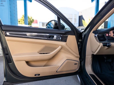 2023 Porsche Panamera Platinum Edition