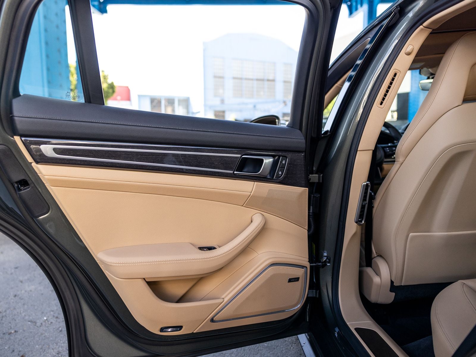 2023 Porsche Panamera Platinum Edition