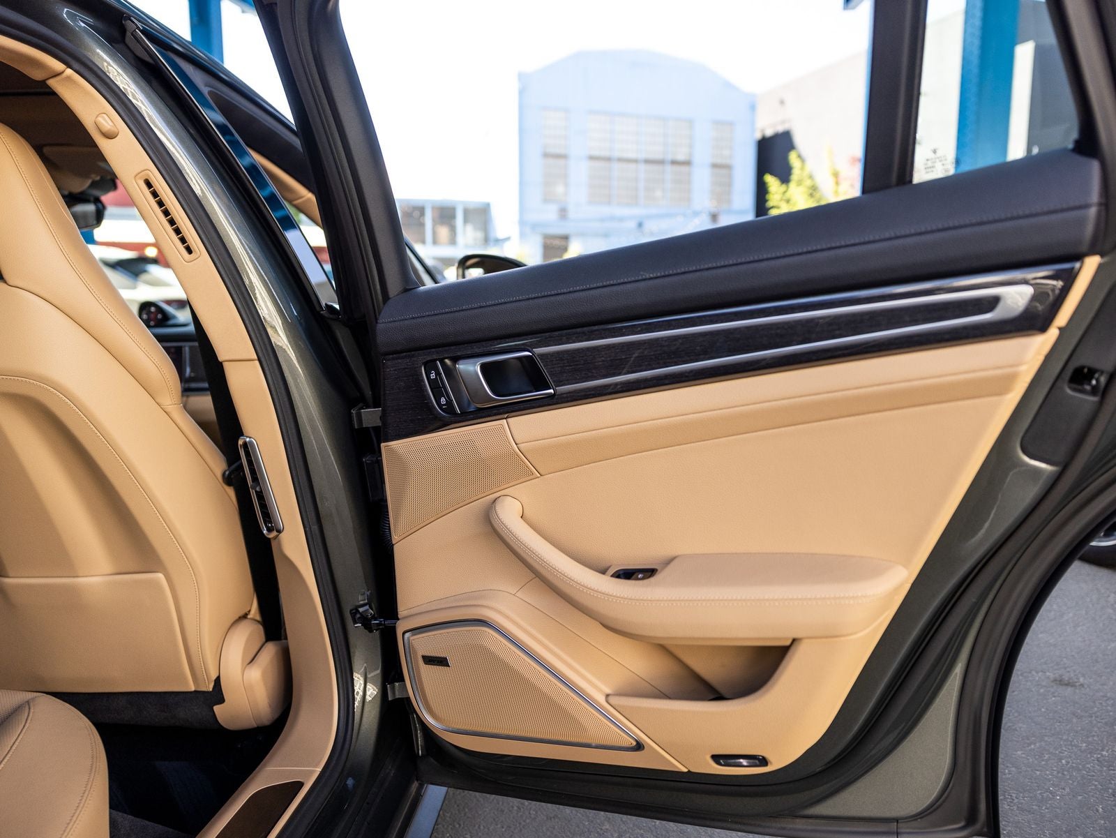 2023 Porsche Panamera Platinum Edition