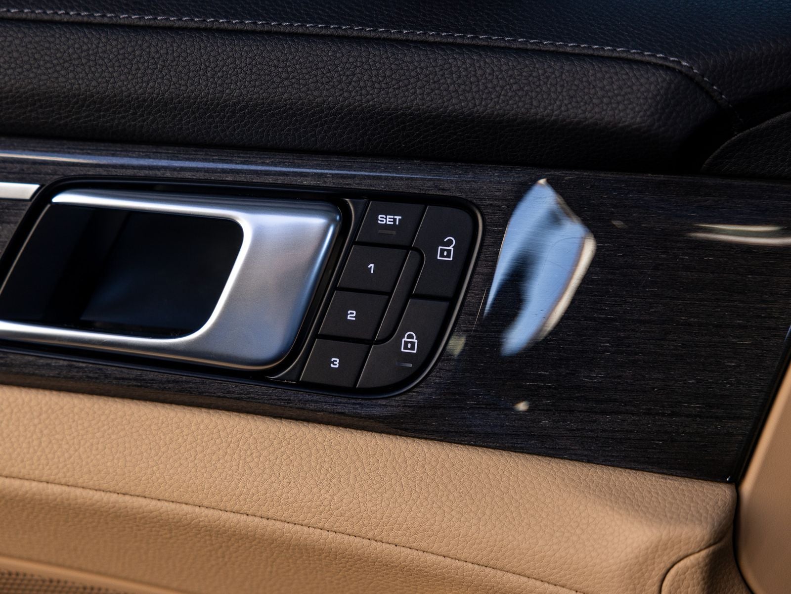 2023 Porsche Panamera Platinum Edition