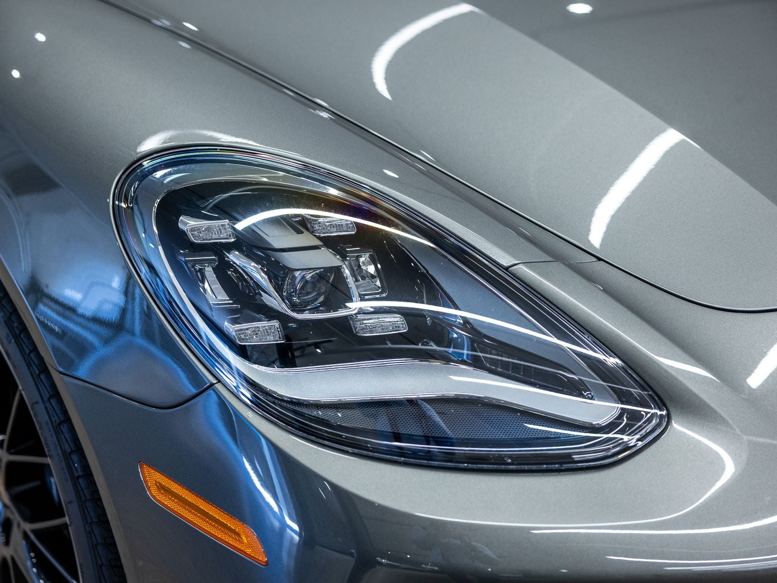 2023 Porsche Panamera Platinum Edition