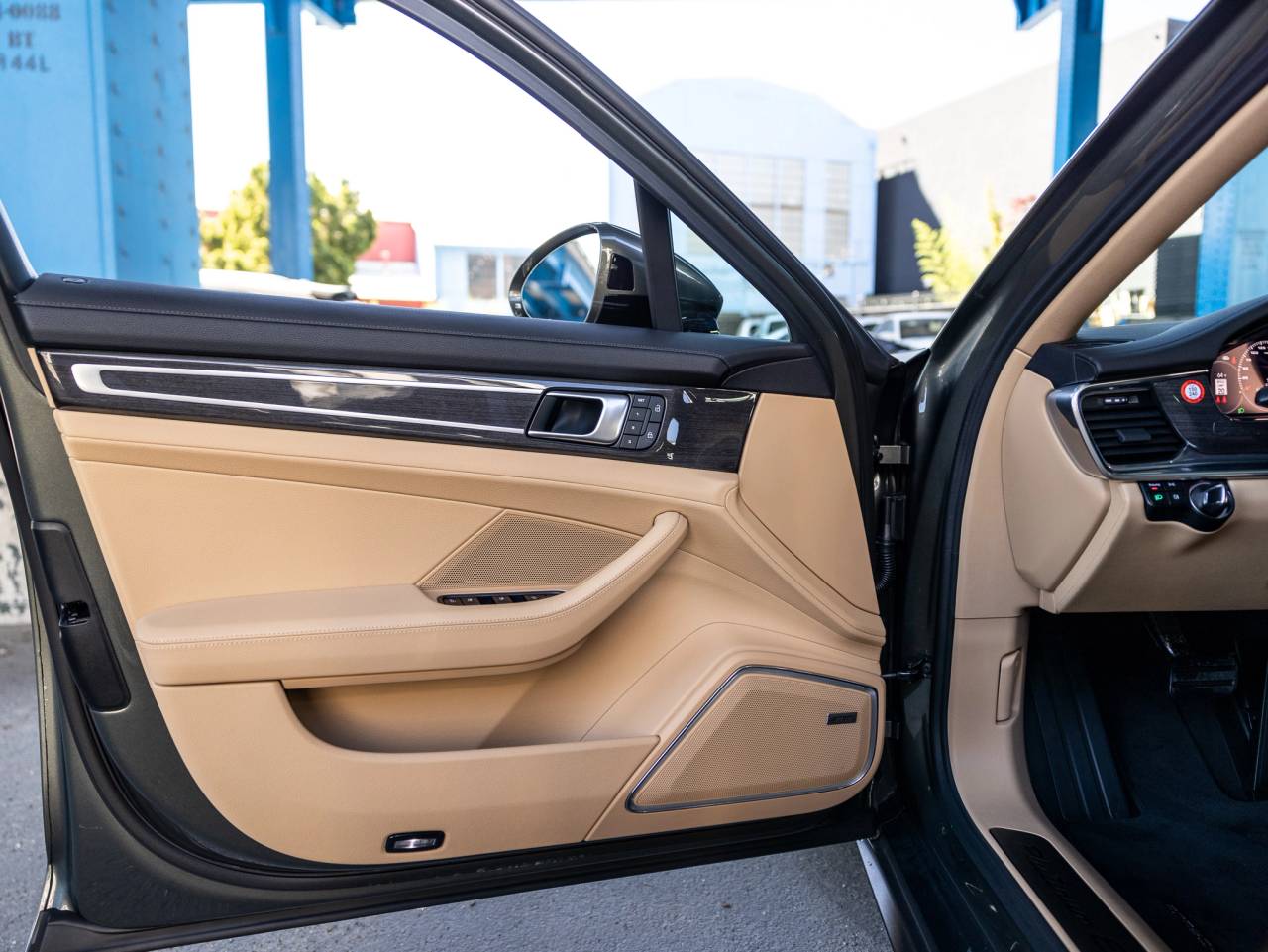 2023 Porsche Panamera Panamera Platinum Edition