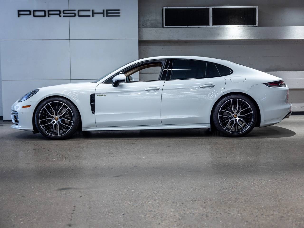 2023 Porsche Panamera Panamera 4S E-Hybrid (MY23)