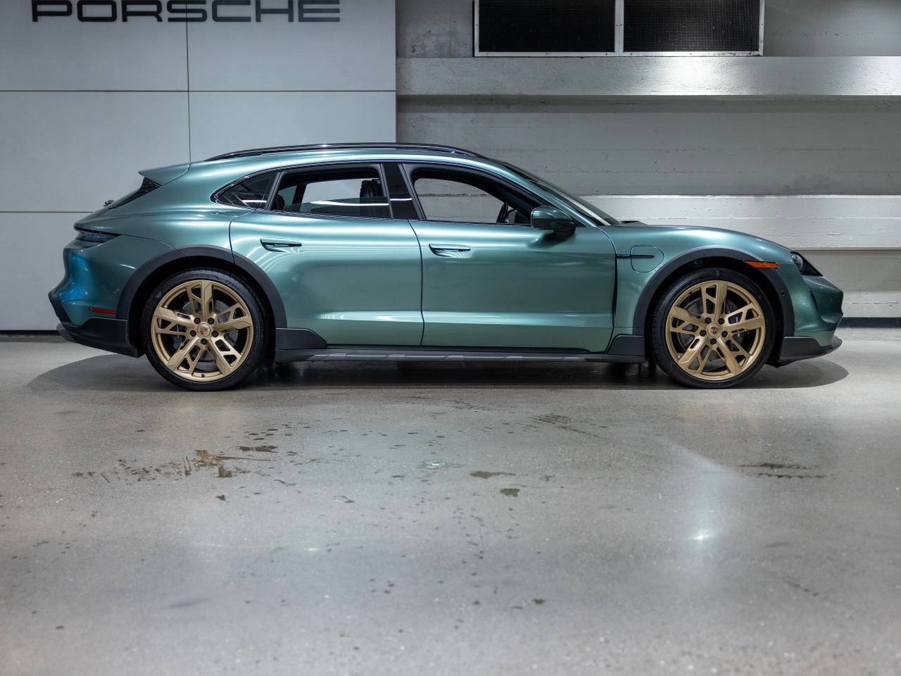 2021 Porsche Taycan Taycan 4 Cross Turismo