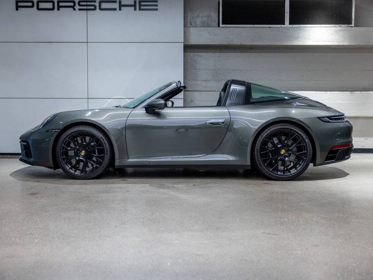 2024 Porsche 911 911 Targa 4 GTS (MY24)