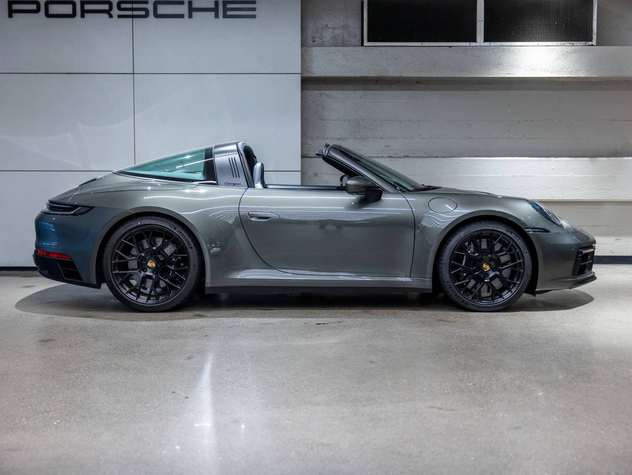 2024 Porsche 911 911 Targa 4 GTS (MY24)