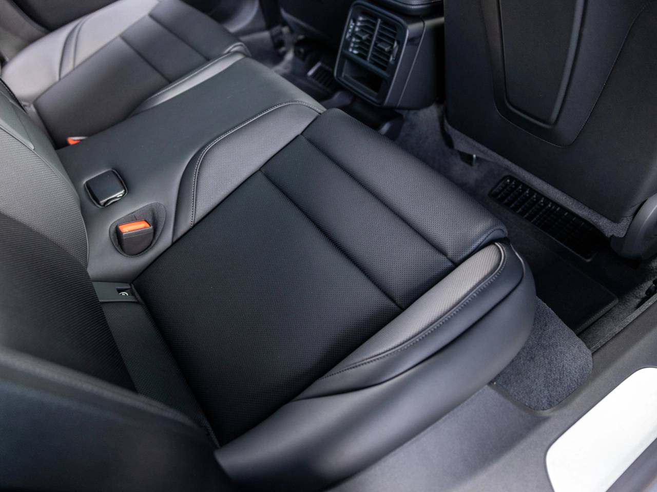 2026 Porsche Taycan Taycan 4S Cross Turismo