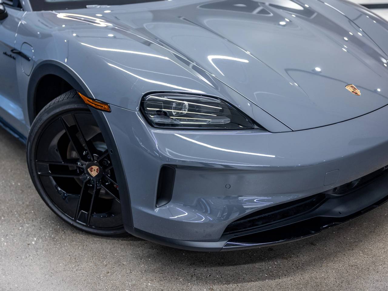 2026 Porsche Taycan Taycan 4S Cross Turismo