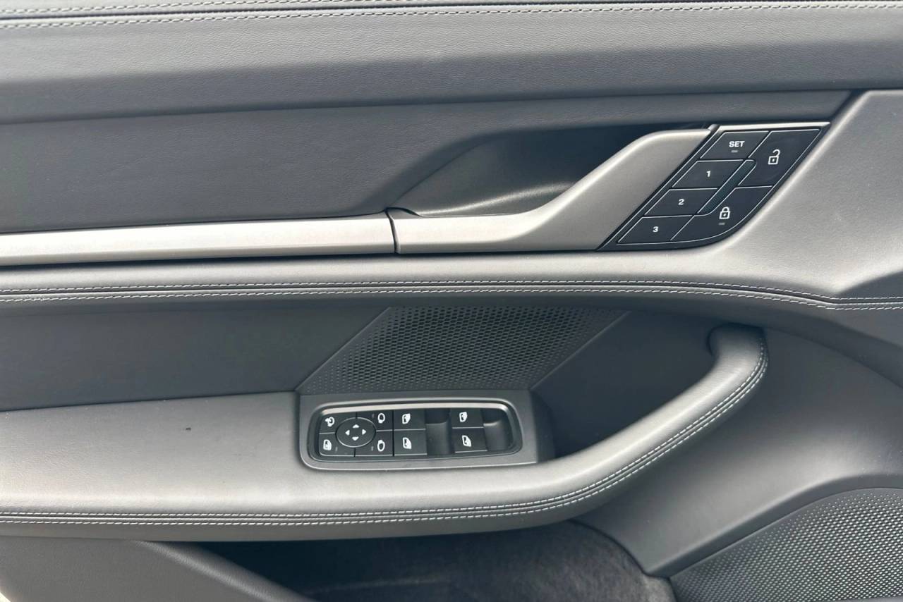 2026 Porsche Taycan Taycan 4S Cross Turismo