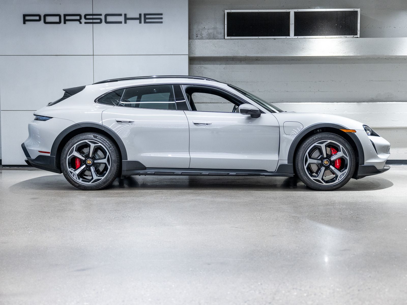 2024 Porsche Taycan Taycan 4S Cross Turismo (MY24)
