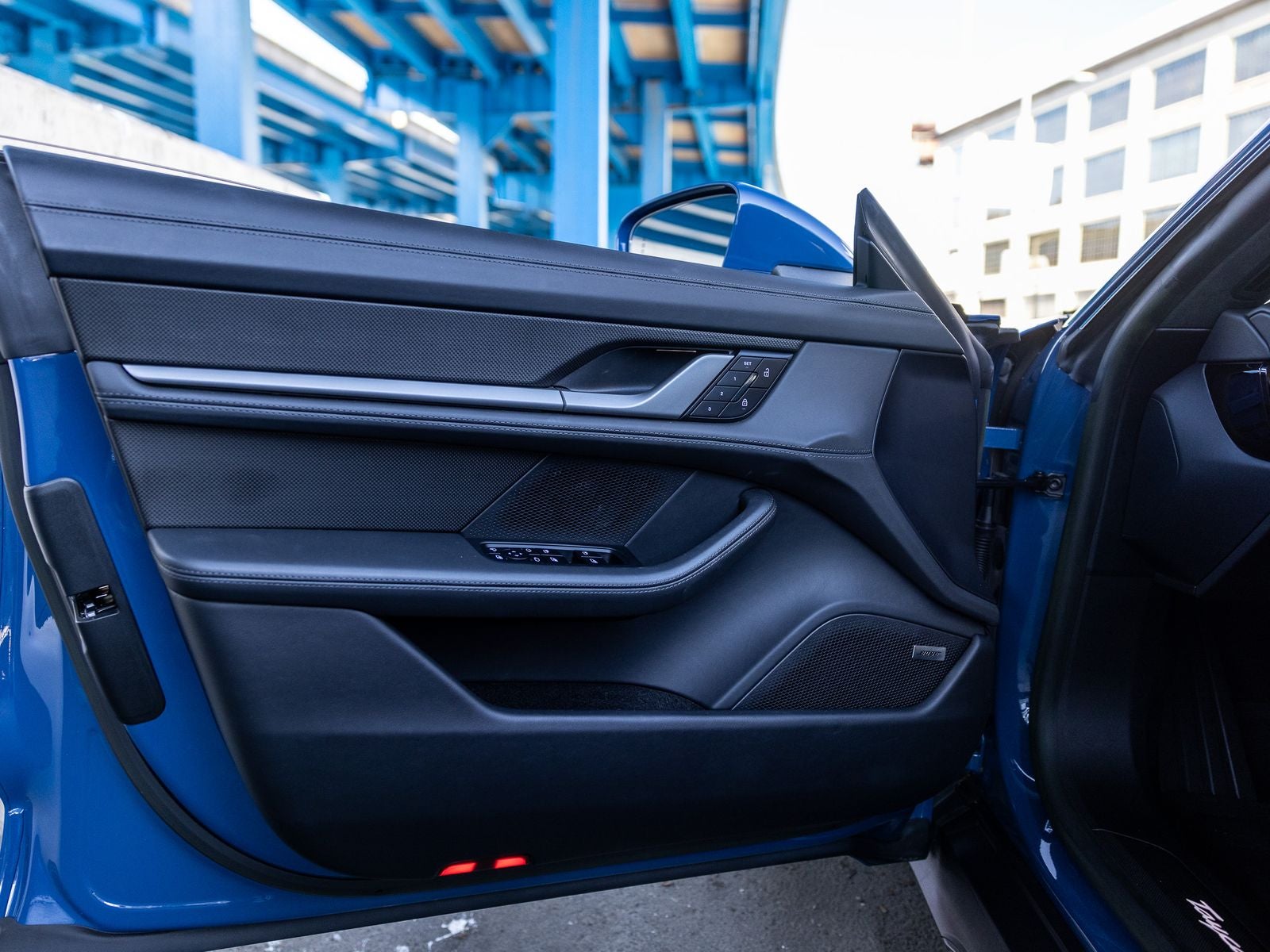 2023 Porsche Taycan Taycan Turbo Cross Turismo (MY23)