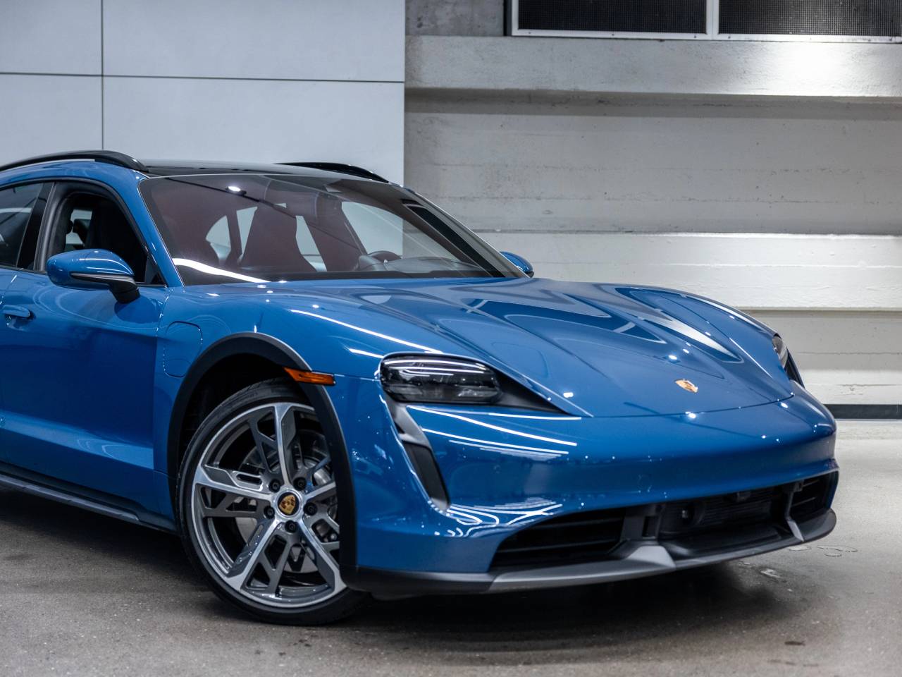 2023 Porsche Taycan Taycan Turbo Cross Turismo (MY23)