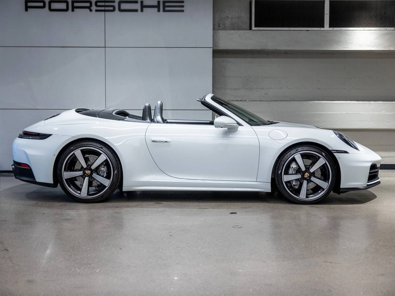 2025 Porsche 911 911 Carrera Cabriolet
