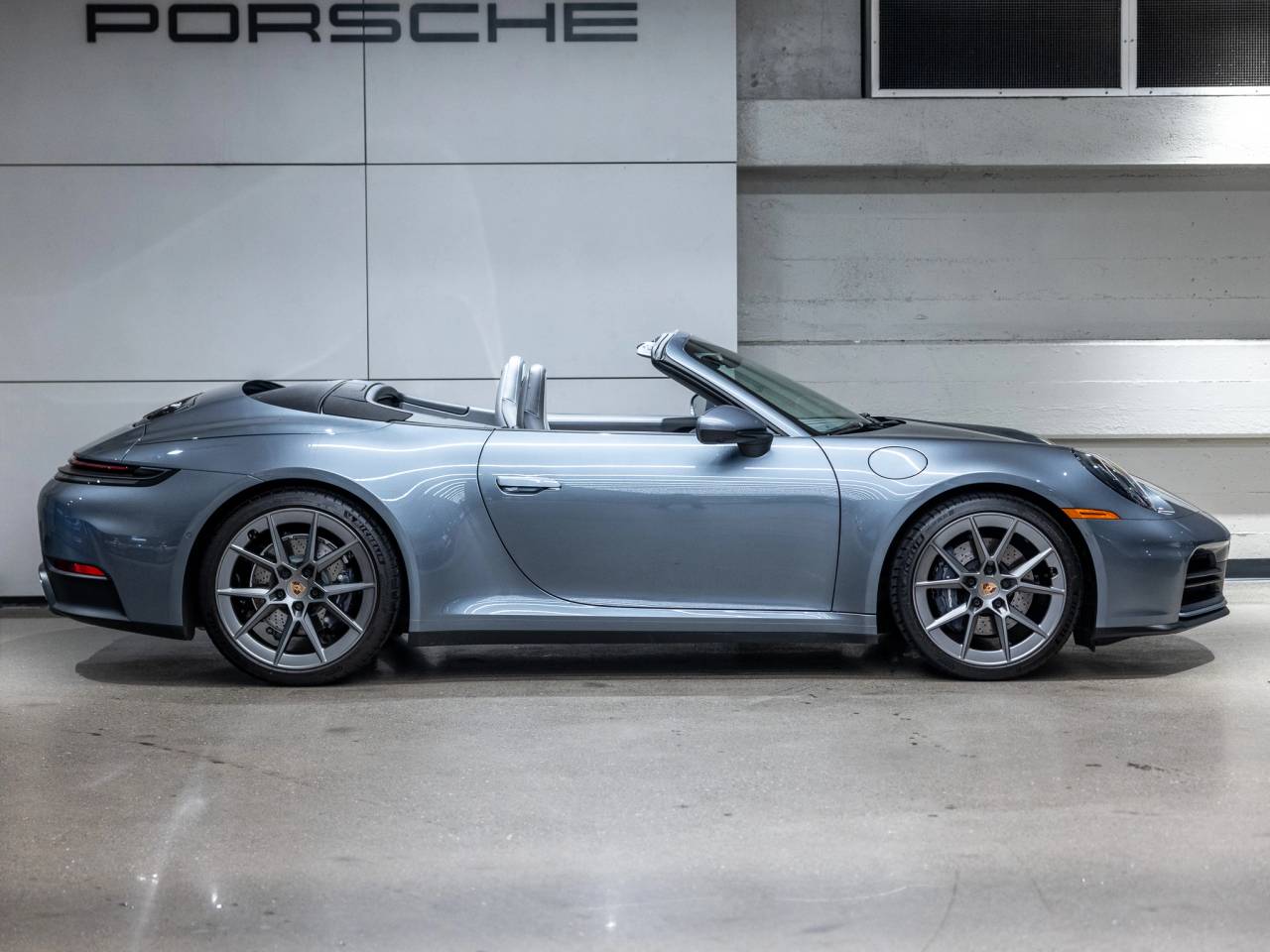 2025 Porsche 911 911 Carrera Cabriolet