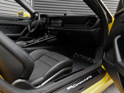 2023 Porsche 911 Carrera 4 GTS
